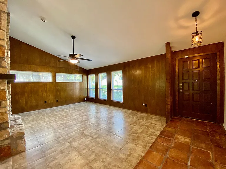 7219 Scenic Brook Dr — Photo 4
