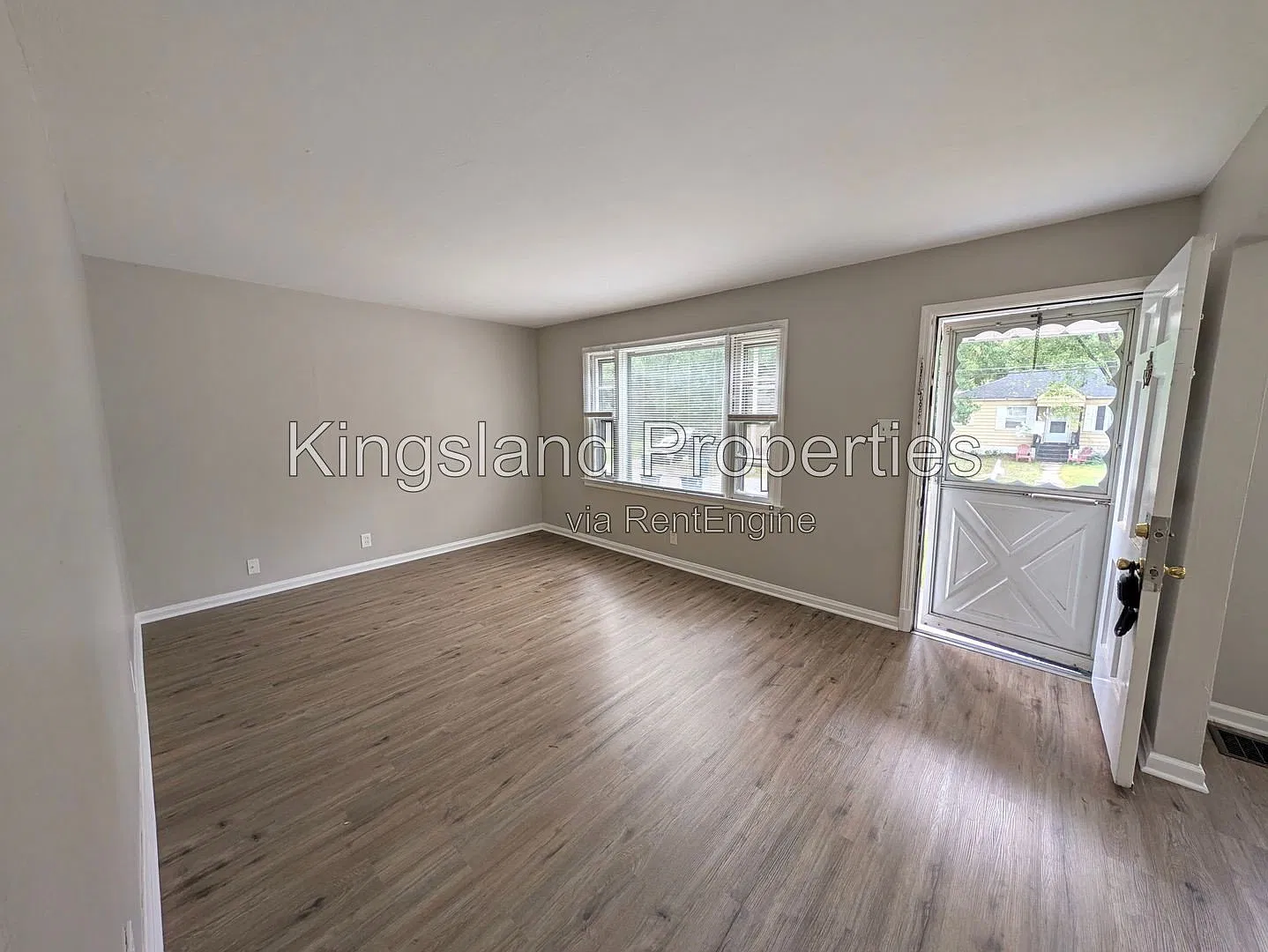 2 bed, 1.0 bath, 792 sqft, $1,150 — Photo 4
