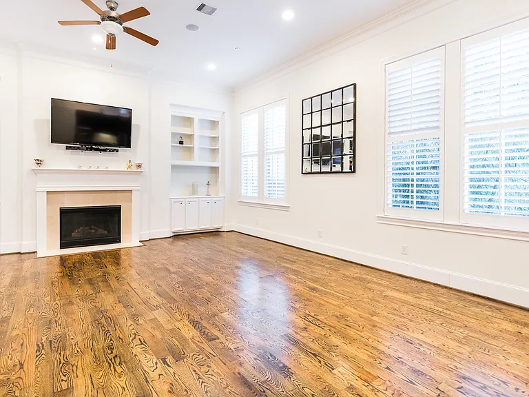 3906 Driscoll St — Photo 15