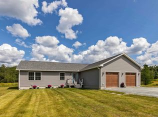 425 Bog Rd, Enfield, NH 03748