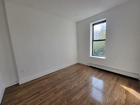 Rented by SERHANT. | media 10