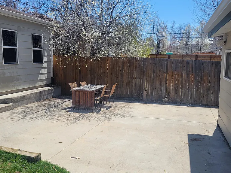 1060 S Emerson St — Photo 12
