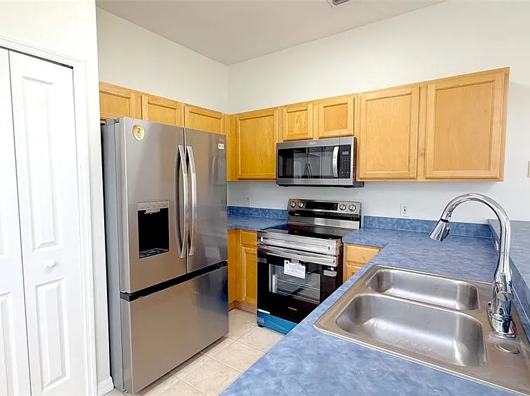 203 Madison Cir — Photo 9