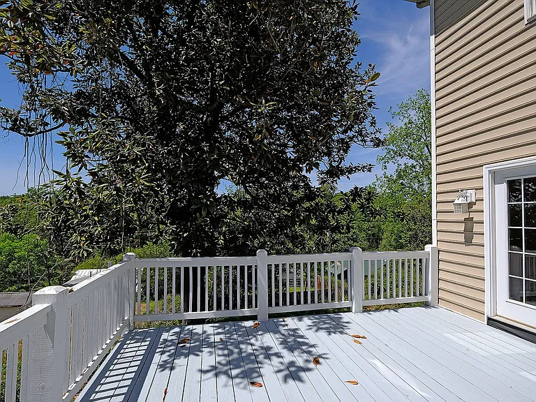 103 Linden St — Photo 23