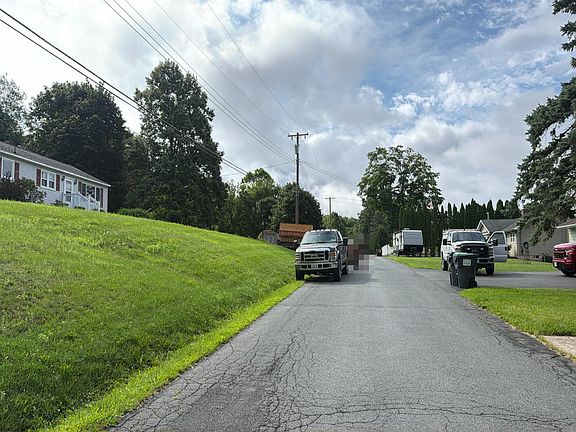 4th image of 12 Vista Rd