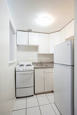 Rented by Mirador Real Estate | media 12