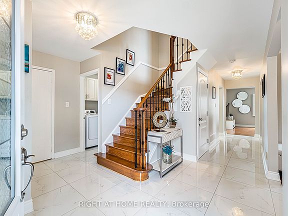 5th image of 16 Woodside Ct
