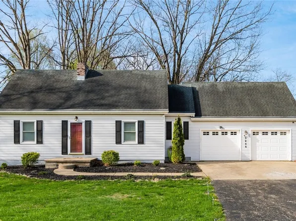 3245 Circle Ct, Zanesville, OH 43701