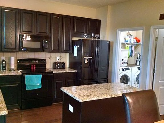 3rd image of 705 Preakness Cir