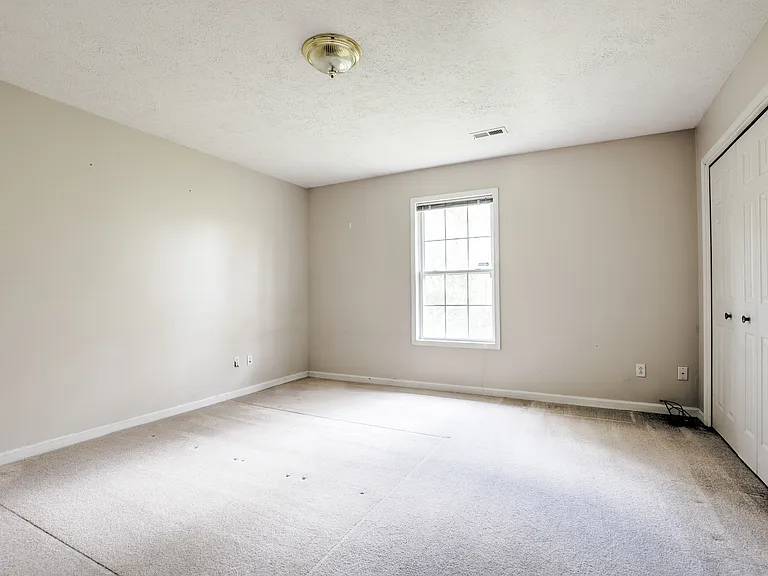115 W White Pine Dr #19 — Photo 9