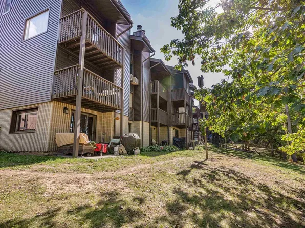 6 Hawthorn Trail, Wisconsin Dells, WI 53965