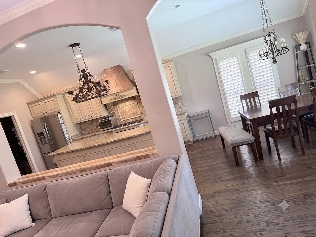 5 bed, 3041 sqft, $3,499 — Photo 2