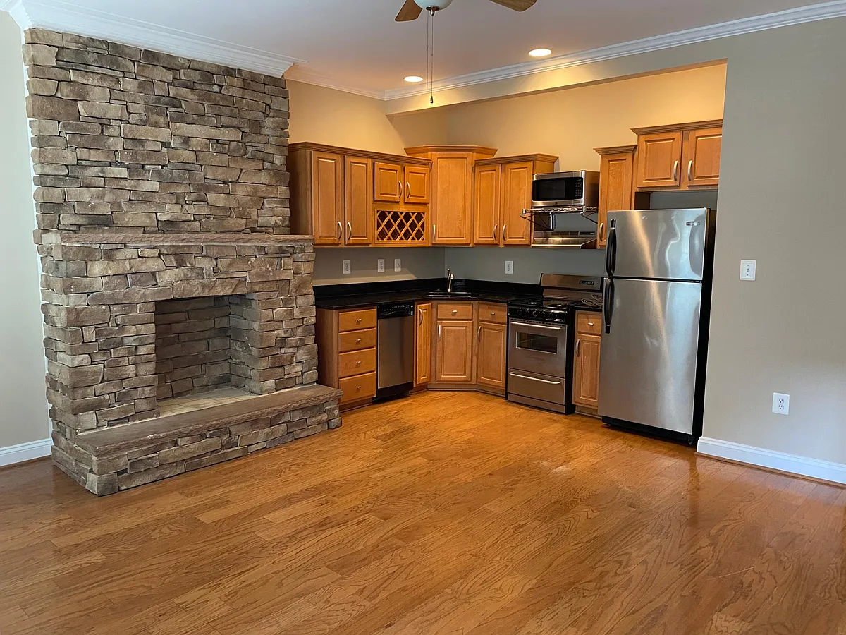 Building Photo - 525 N Market St #1