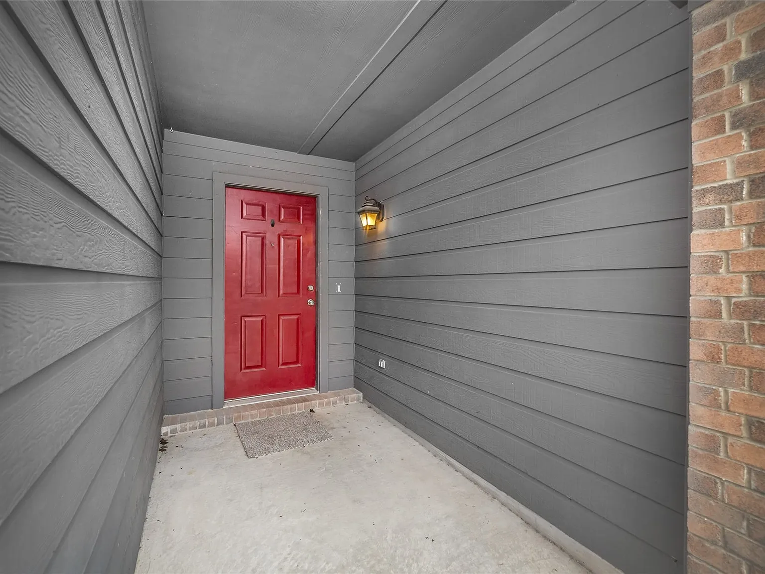 4 bed, 2.0 bath, 1866 sqft, $1,995 — Photo 3