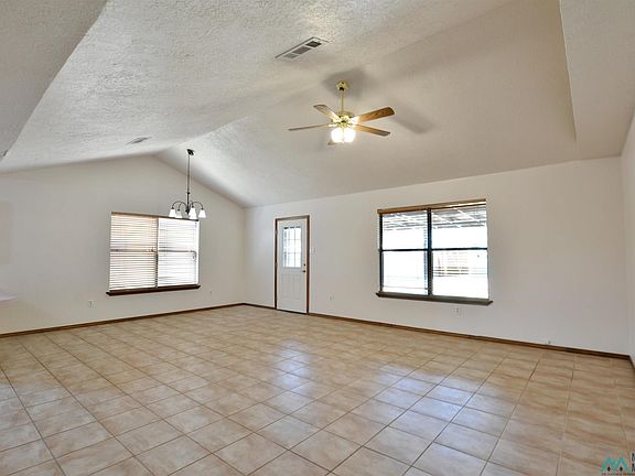 3rd image of 1622 S Avenue A