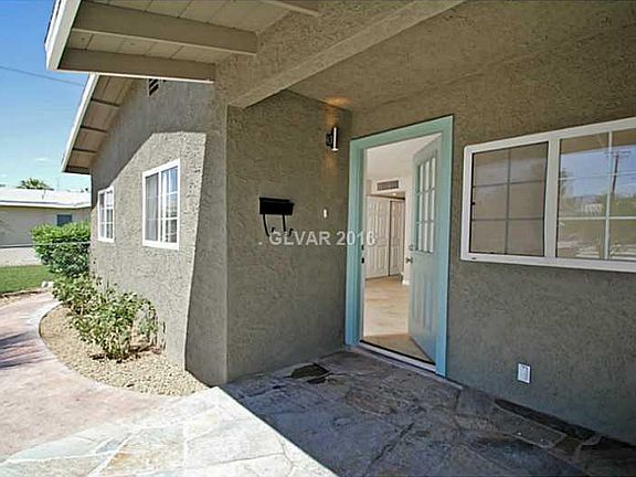 3rd image of 205 Pershing Dr