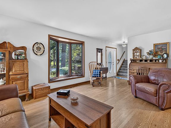 5th image of 2825 Kingston Dr