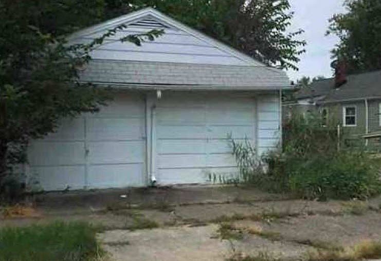 2nd image of 4407 Newberry Dr