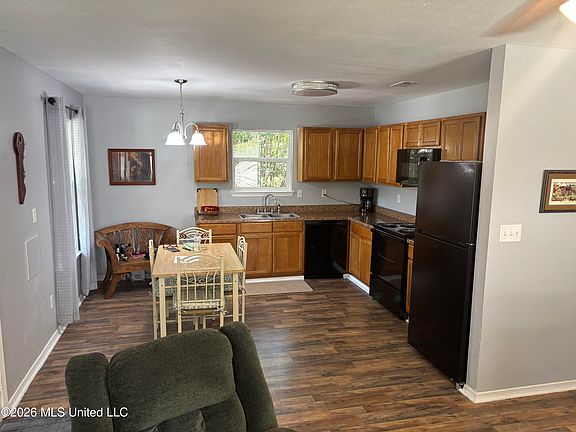3rd image of 6192 E Ridley St