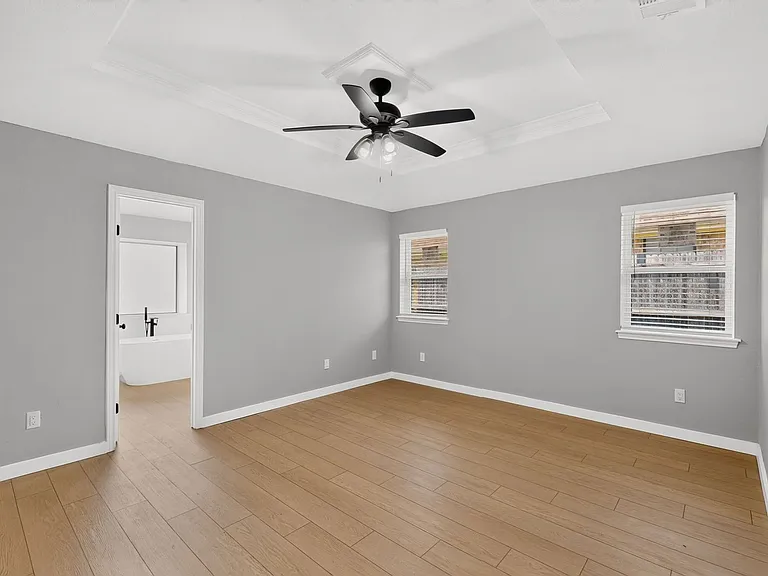 620 Stoneybrook Dr — Photo 5
