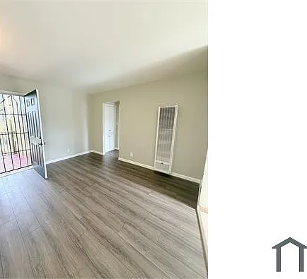 3 bed, 800 sqft, $2,395 — Photo 2