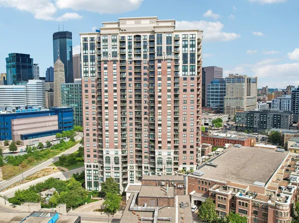 500 E Grant St APT 311, Minneapolis, MN 55404