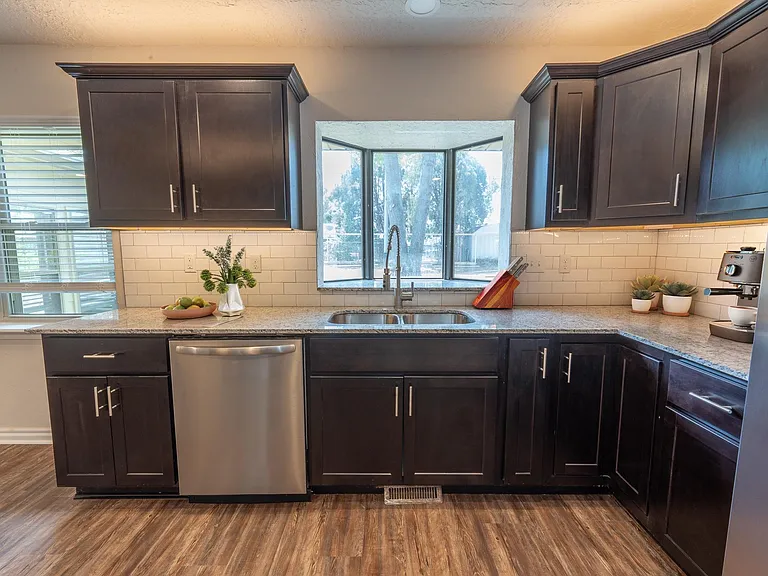 2214 Morgan Dr — Photo 29