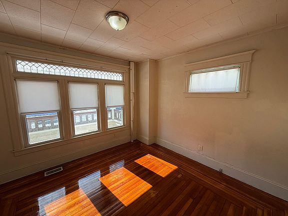 4th image of 242-244 Orange St #1