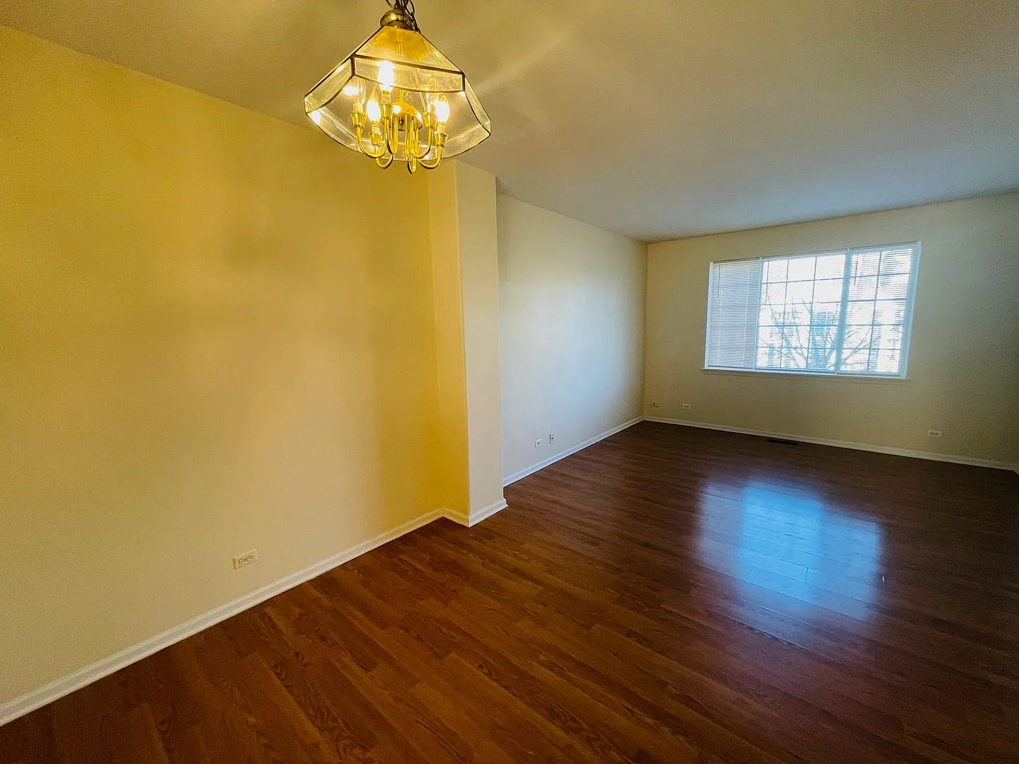 Daybreak- Ogden Pointe 2BR 2.5BA + Bonus Rm. Must See — Photo 3