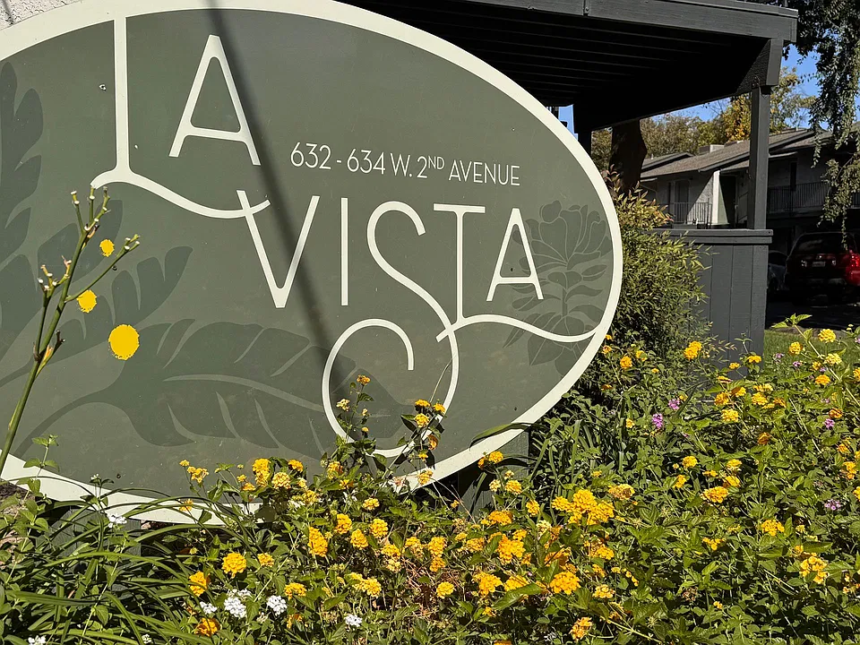 Units Available NOW & Pre-leasing for Summer 2027!!