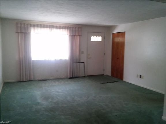 5th image of 574 Augdon Dr