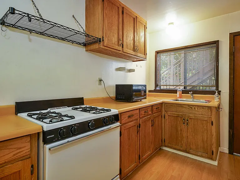 2704 Virginia St 1/2-4 — Photo 4