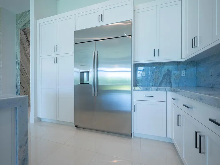 9597 Royal Palm Way — Photo 10