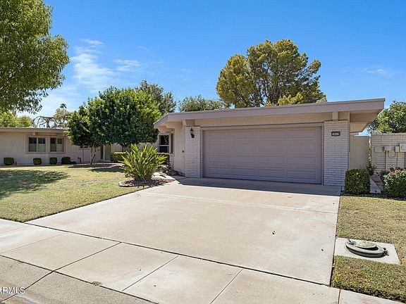 3rd image of 10319 W PINEAIRE Drive