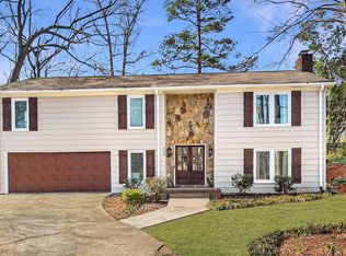 408 Camelot Dr, Simpsonville, SC 29681