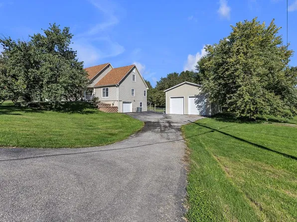 12551 Canterbury Ct, Country Club, MO 64505