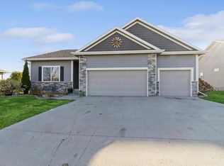 1030 Apache St, Nevada, IA 50201