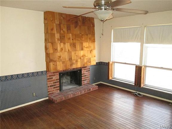 2nd image of 2125 Canterbury Dr