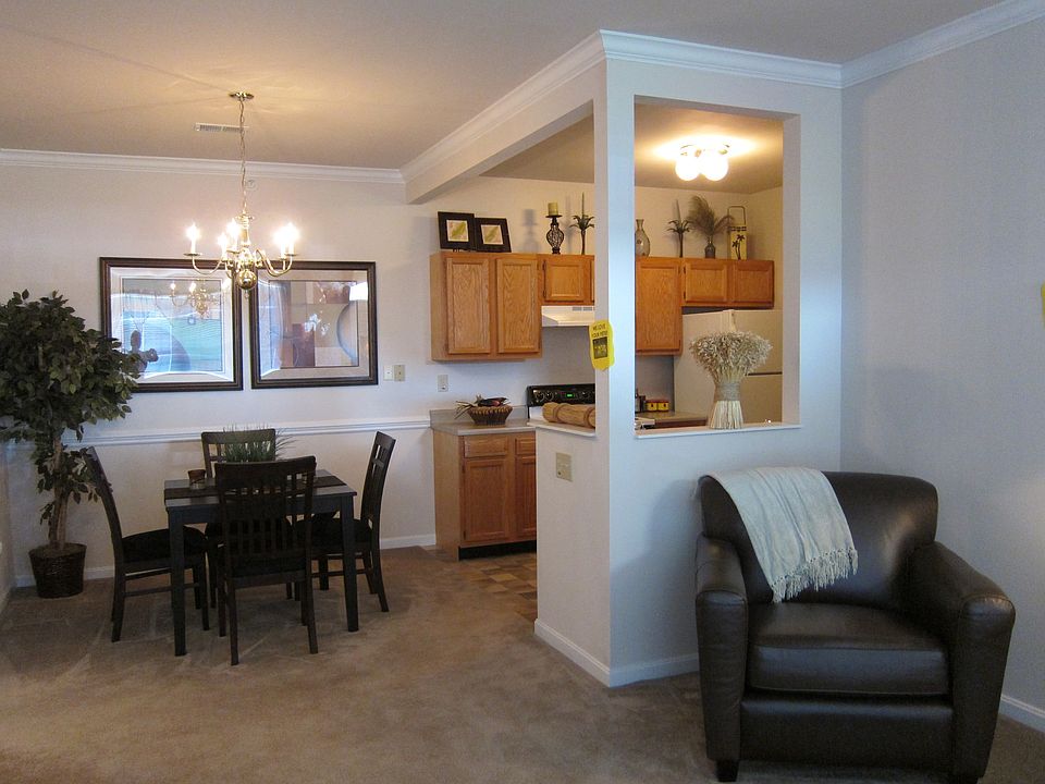 2nd image of 2215 Aspen Pines Dr