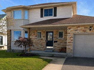 20 Andrew St, Wellington North, ON N0G1A0