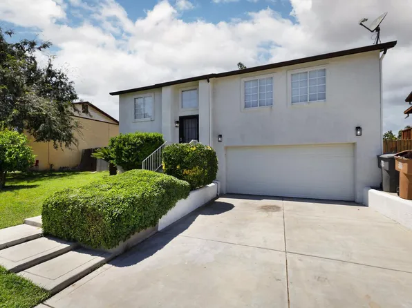 5209 Yellow Rose Ct, Bakersfield, CA 93307