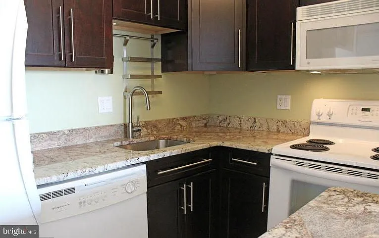 3101 S Manchester St #713 — Photo 13