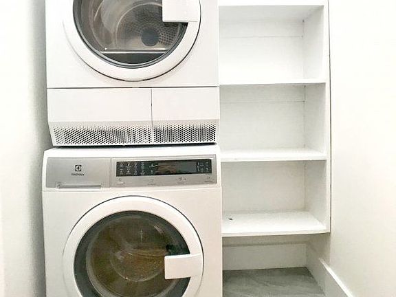 5th image of 2273 A C Powell Blvd APT 2D