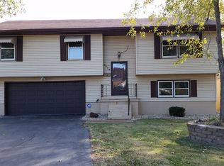 2976 N Wilson Ave, Decatur, IL 62526