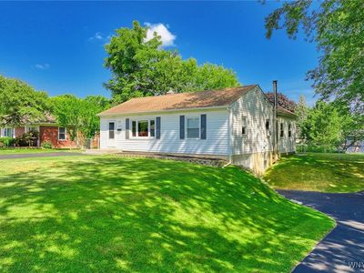 954 Denise Rd, Rochester, NY, 14616