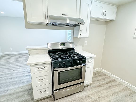 3rd image of 916 S Marguerita Ave #816-11