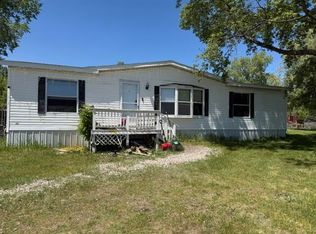 2906 S 33rd Rd, Cadillac, MI 49601