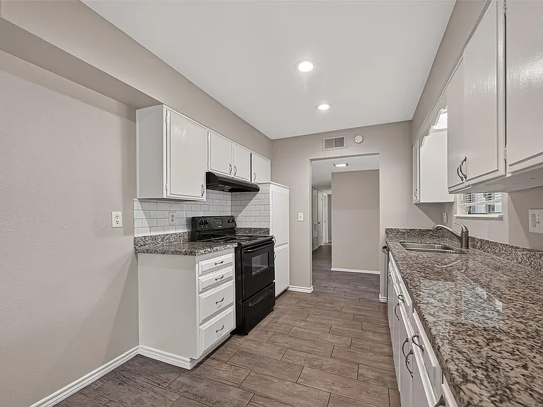 1715 Ramada Dr — Photo 16