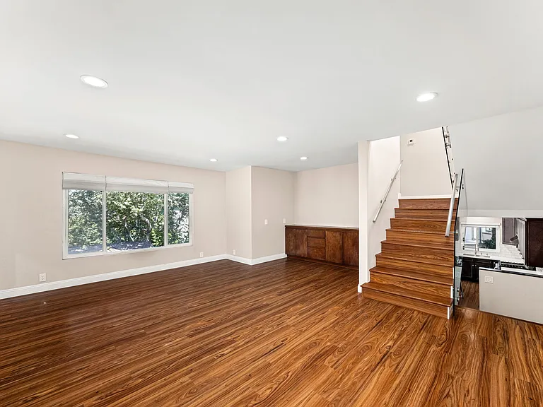 3751 Prestwick Dr — Photo 20