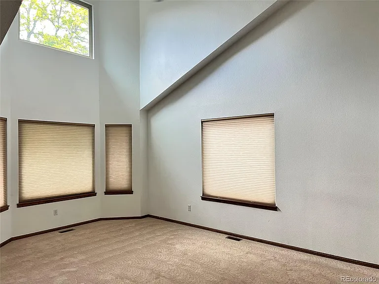 9881 Spring Hill Pl — Photo 5